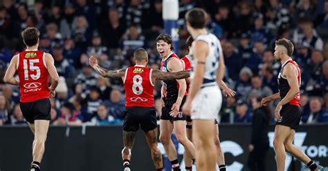 Top four far from decided after St Kilda Saints down Geelong Cats.